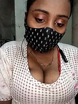 Hotty Nishaa online show from 04/12/26, 08:58