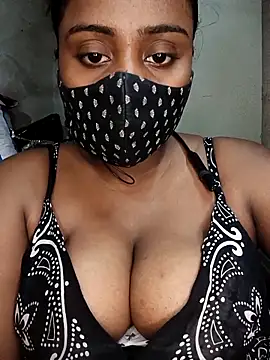 Hotty Nishaa online show from 04/15/26, 07:58