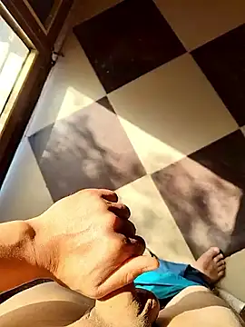 elalmy8890 online show from 02/15/26, 10:47