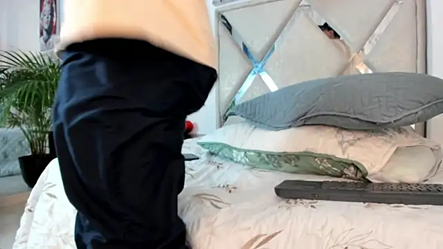 Liam saint online show from 02/27/26, 01:11