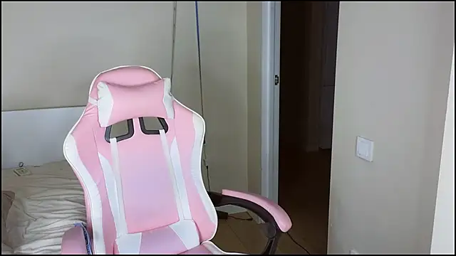 jasmilee online show from 04/03/26, 07:12