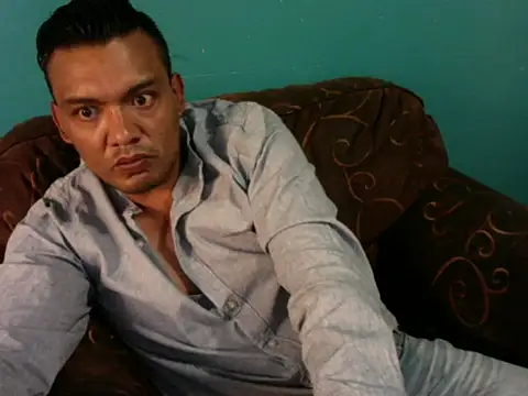 latinomoreno95 online show from 05/16/26, 09:24
