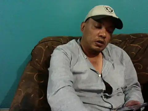 latinomoreno95 online show from 05/27/26, 05:26