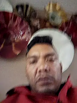 latinomoreno95 online show from 05/28/26, 05:27
