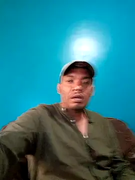 latinomoreno95 online show from 06/15/26, 07:38