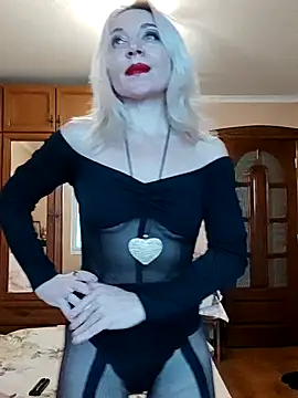 Snapshot of MiraStar984 chatting on 02/23/26, 02:14 MiraStar984 online show from 02/23/26, 02:14