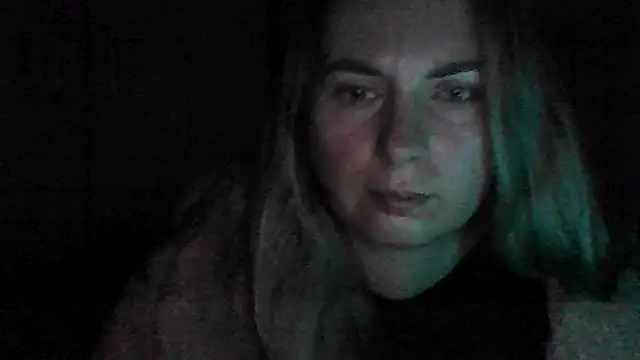 Snapshot of VikiLove765 chatting on 01/10/26, 02:35 VikiLove765 online show from 01/10/26, 02:35