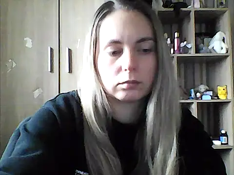 Snapshot of VikiLove765 chatting on 01/11/26, 11:04 VikiLove765 online show from 01/11/26, 11:04