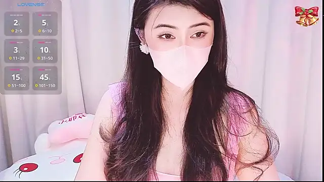 Snapshot of 1-Emma-1 chatting on 05/15/26, 11:06 1-Emma-1 online show from 05/15/26, 11:06