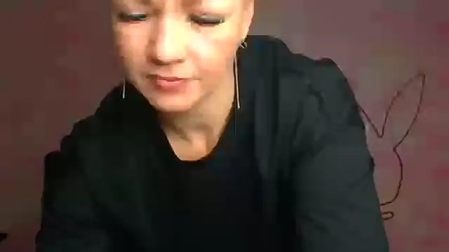 Snapshot of Madonna_Fire chatting on 03/10/26, 06:18 Madonna Fire online show from 03/10/26, 06:18