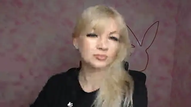 Snapshot of Madonna_Fire chatting on 03/20/26, 12:43 Madonna Fire online show from 03/20/26, 12:43