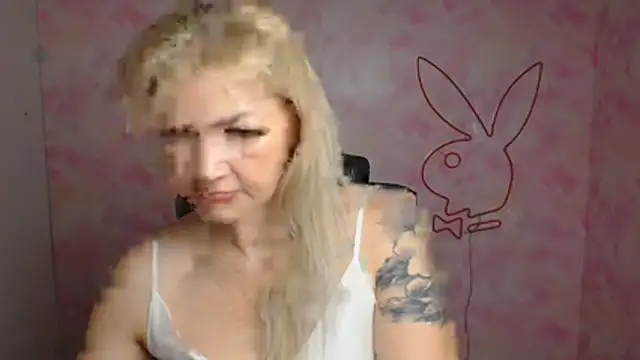 Snapshot of Madonna_Fire chatting on 03/28/26, 07:08 Madonna Fire online show from 03/28/26, 07:08