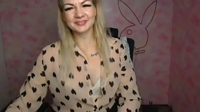 Snapshot of Madonna_Fire chatting on 04/11/26, 07:45 Madonna Fire online show from 04/11/26, 07:45