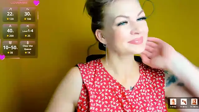 Snapshot of Madonna_Fire chatting on 07/17/26, 12:01 Madonna Fire online show from 07/17/26, 12:01