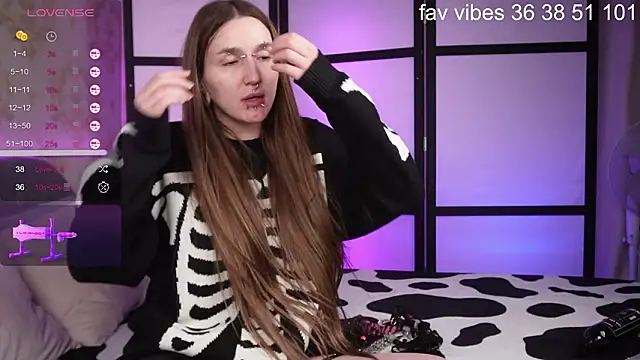 Alice Goth online show from 03/15/26, 09:26