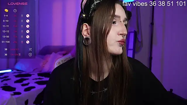 Alice Goth online show from 07/08/26, 03:55