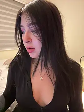 evelynrosess1 online show from 05/27/26, 04:42