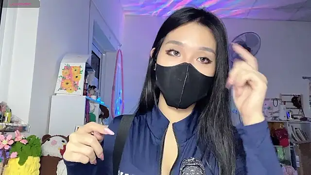 Tieu-May online show from 05/10/26, 12:10