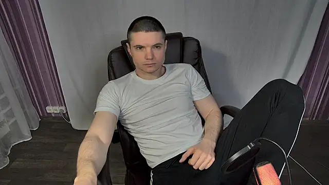 LoveMike1 online show from 04/14/26, 04:57