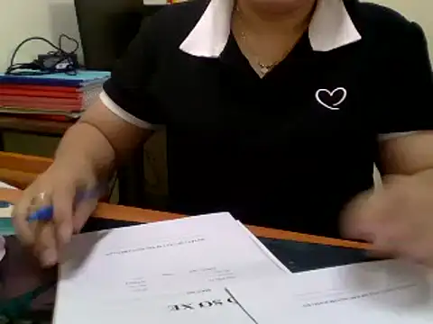 Sarah no land online show from 04/08/26, 01:49