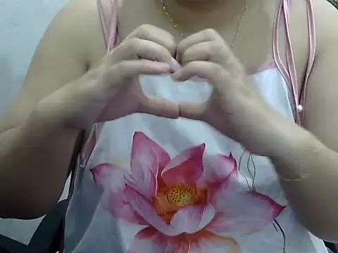 Sarah no land online show from 04/16/26, 02:07