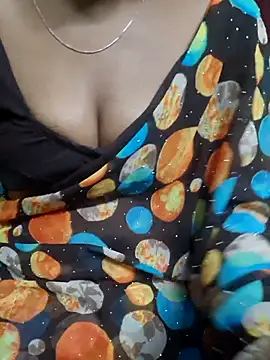 Snapshot of tamil-Diya90 chatting on 01/09/26, 08:28 tamil-Diya90 online show from 01/09/26, 08:28