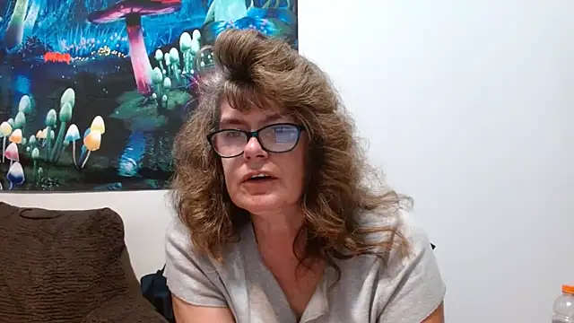 ladylavende3 online show from 09/17/25, 02:30