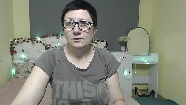 EmilyL0ve online show from 03/15/26, 06:19