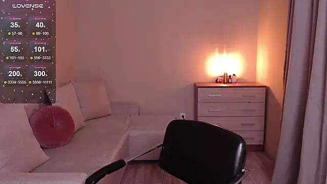 Snapshot of lia_hetty chatting on 01/07/25, 03:23 lia hetty online show from 01/07/25, 03:23