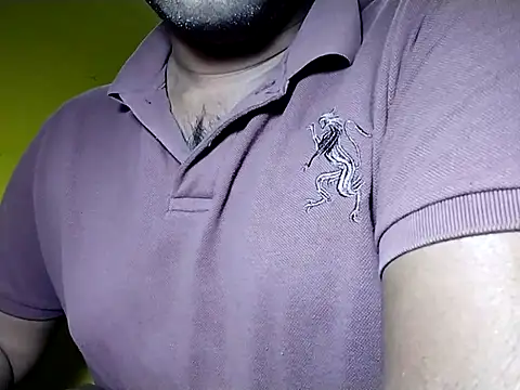 Snapshot of Lucky___05 chatting on 02/02/26, 07:29 Lucky 05 online show from 02/02/26, 07:29