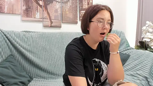 Sweetie Rozzy online show from 06/24/26, 01:15