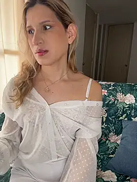 milablossom01 online show from 02/20/26, 04:18