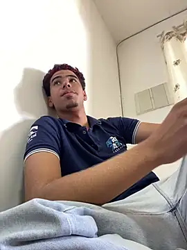 lzinho9153 online show from 02/06/26, 06:22