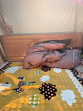 Snapshot of Bong_lovelyy chatting on 01/13/26, 05:13 Bong lovelyy online show from 01/13/26, 05:13