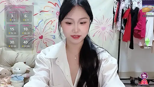 xiaoguai99 online show from 04/16/26, 12:17