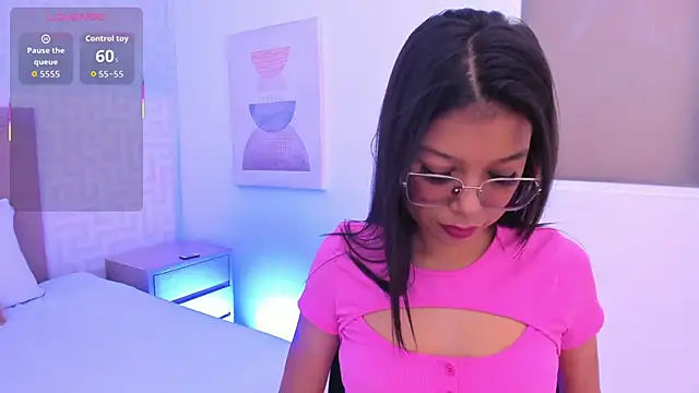 Alondra 2526 online show from 01/17/26, 06:44