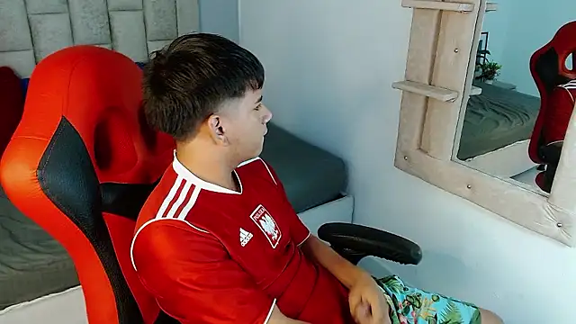 Snapshot of Jay_fox1 chatting on 01/06/26, 05:44 Jay fox1 online show from 01/06/26, 05:44