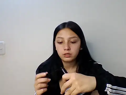 Snapshot of persefxne chatting on 03/28/26, 11:04 persefxne online show from 03/28/26, 11:04