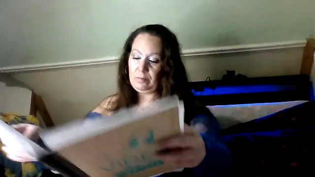 Snapshot of DallaStone chatting on 10/12/25, 12:15 DallaStone online show from 10/12/25, 12:15