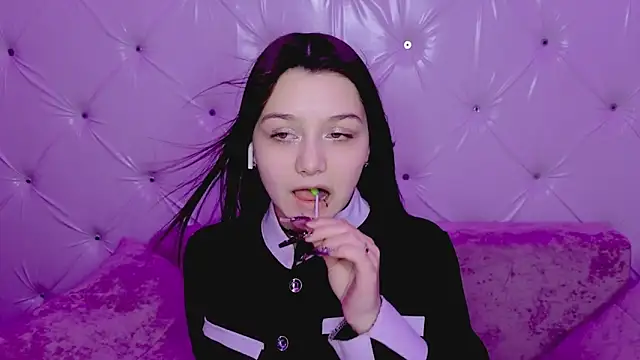 Snapshot of xxxnaughtyfoxyxxx chatting on 02/11/26, 09:47 xxxnaughtyfoxyxxx online show from 02/11/26, 09:47