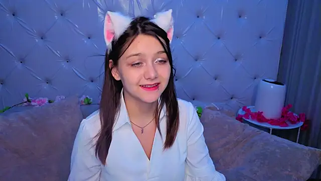 xxxnaughtyfoxyxxx online show from 07/05/26, 05:20