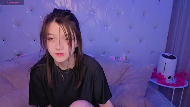 xxxnaughtyfoxyxxx online show from 07/13/26, 05:05