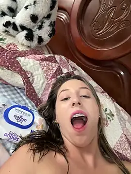 lriana miller online show from 04/17/26, 08:23