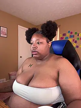 Chocolatebunnyxx96 online show from 05/31/26, 03:41