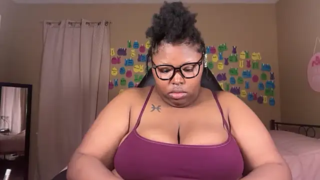 Snapshot of Chocolatebunnyxx96 chatting on 06/15/26, 02:36 Chocolatebunnyxx96 online show from 06/15/26, 02:36