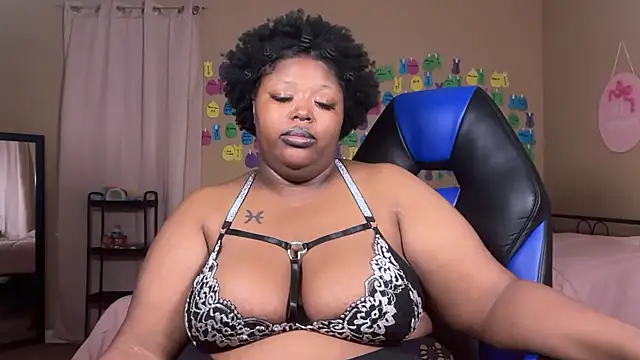 Snapshot of Chocolatebunnyxx96 chatting on 07/16/26, 03:45 Chocolatebunnyxx96 online show from 07/16/26, 03:45
