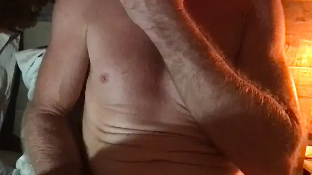 Snapshot of Getemhot chatting on 04/16/26, 12:39 Getemhot online show from 04/16/26, 12:39