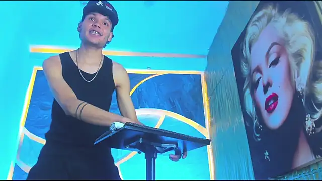 Lucas hot 20 online show from 02/06/26, 06:07