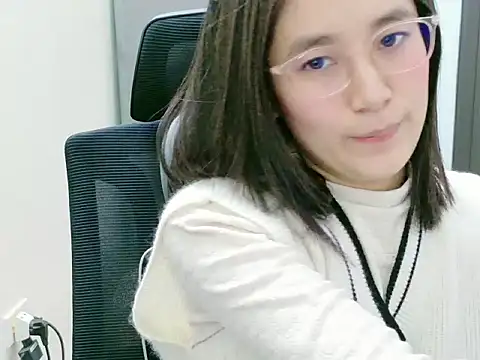 Shulee- online show from 01/15/26, 03:33