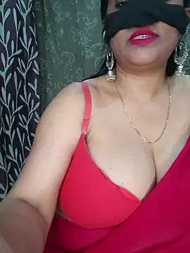 Hot-BHABHI696 online show from 04/17/26, 09:56